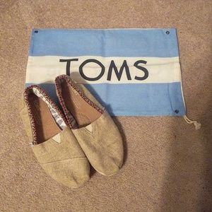 TOMS Shoes